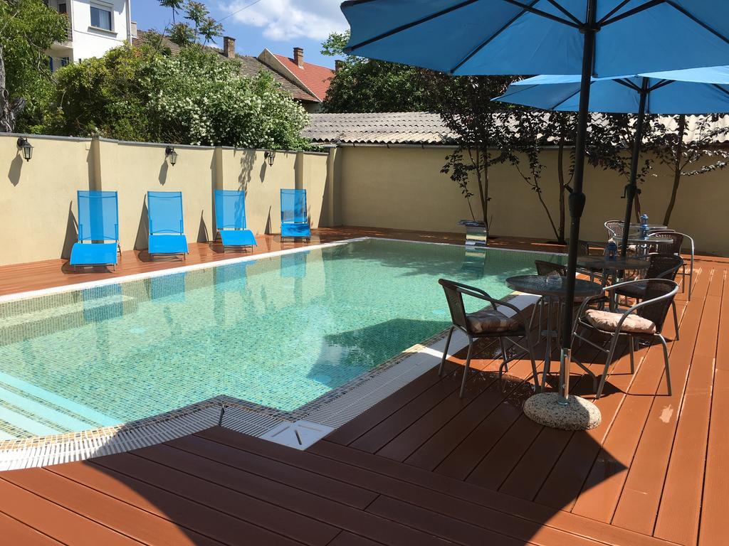 Mosoly Apartman Segedin Dış mekan fotoğraf