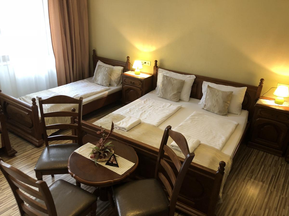 Mosoly Apartman Segedin Dış mekan fotoğraf
