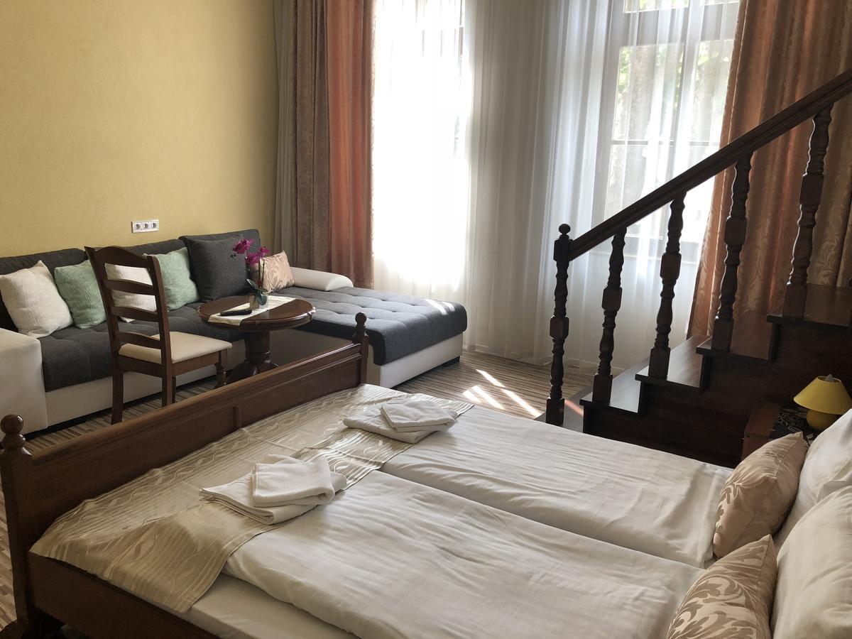 Mosoly Apartman Segedin Dış mekan fotoğraf