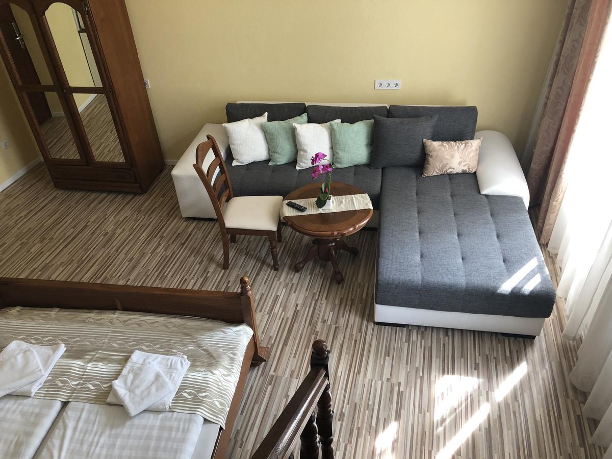 Mosoly Apartman Segedin Dış mekan fotoğraf