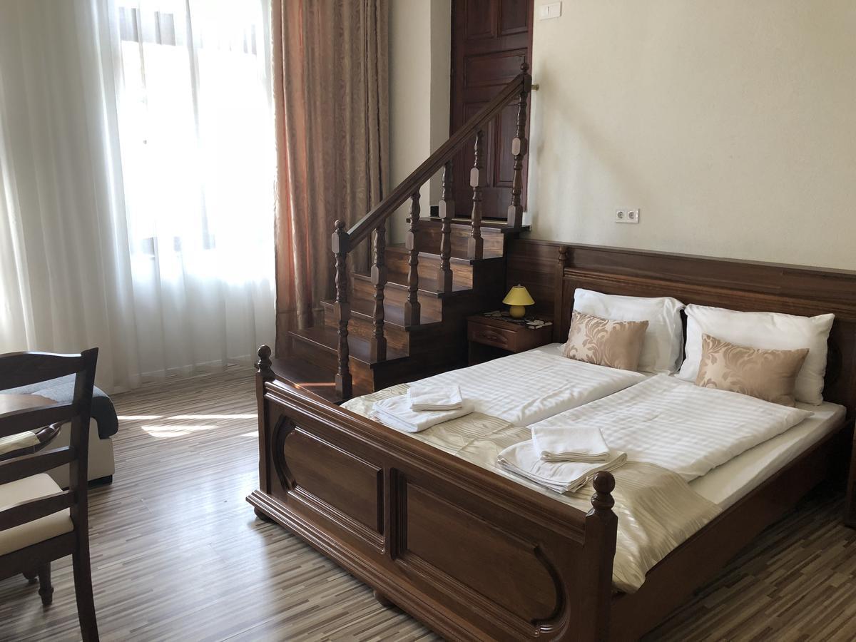 Mosoly Apartman Segedin Dış mekan fotoğraf