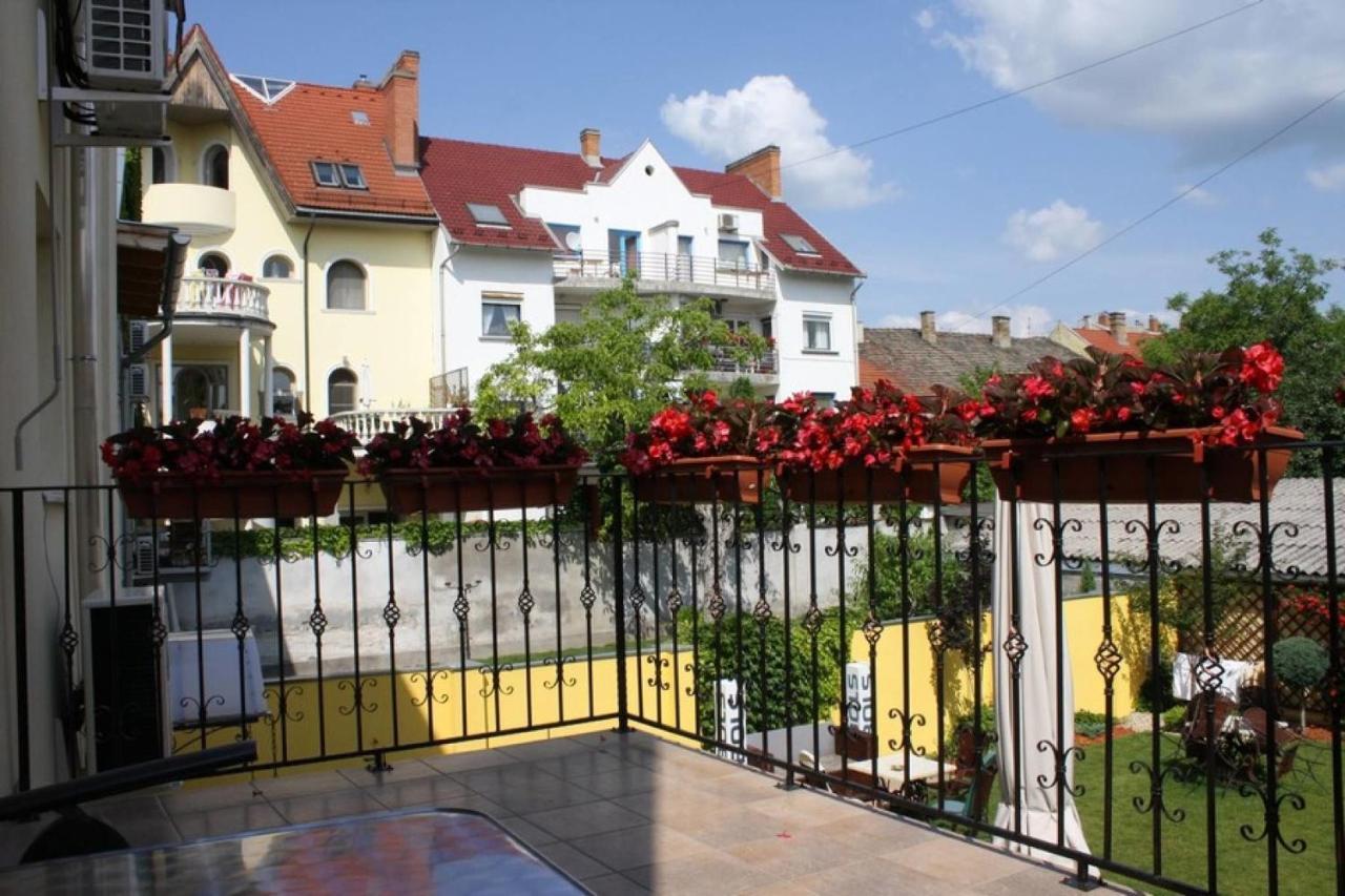 Mosoly Apartman Segedin Dış mekan fotoğraf